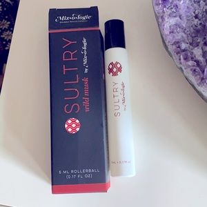 Sultry wild musk rollerball perfume